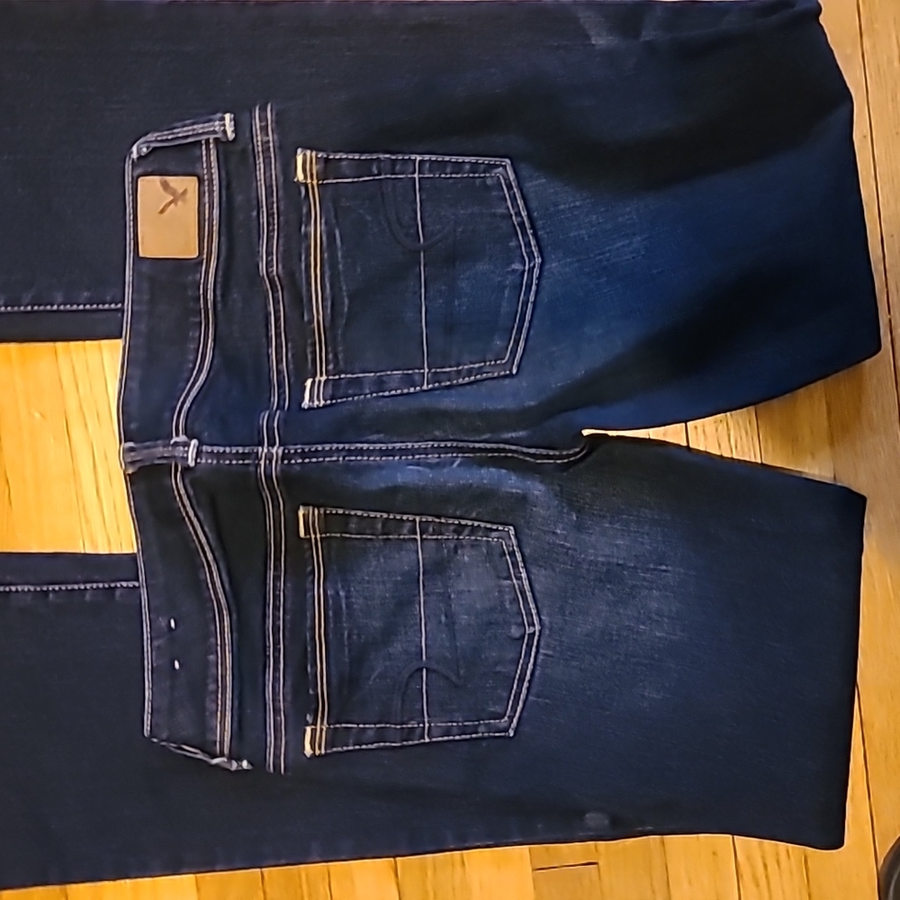 Women's American Eagle Low Rise Kick Boot Cut Jeans - Picture 2 of 3
